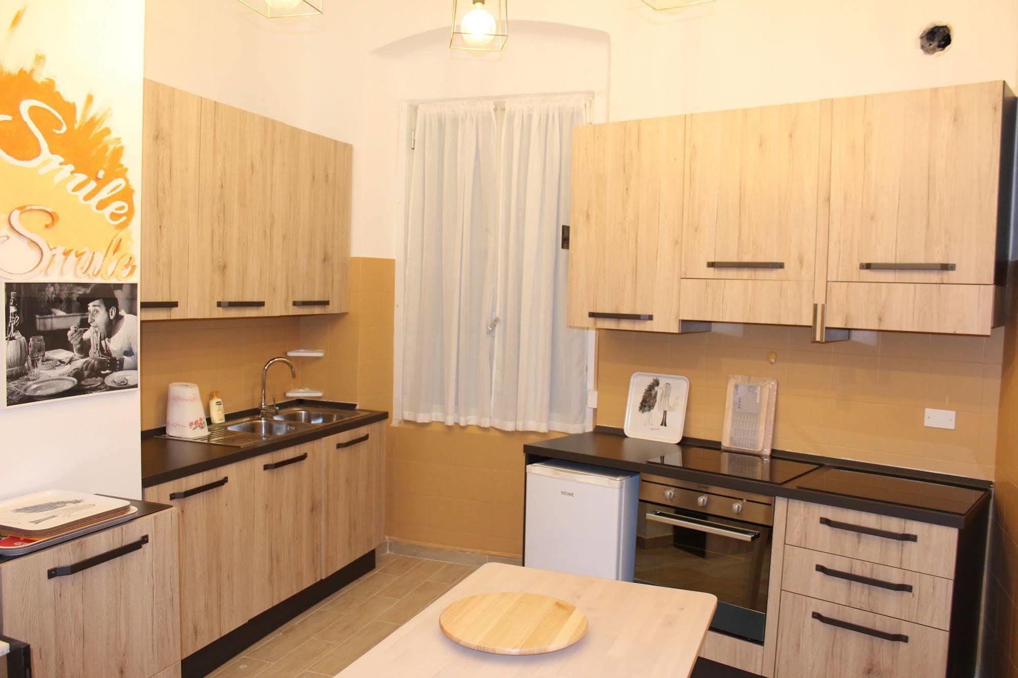 Victoria House Hostel Γένοβα Εξωτερικό φωτογραφία