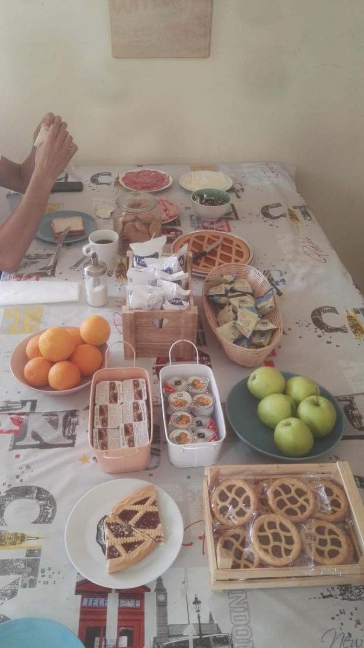 Victoria House Hostel Γένοβα Εξωτερικό φωτογραφία